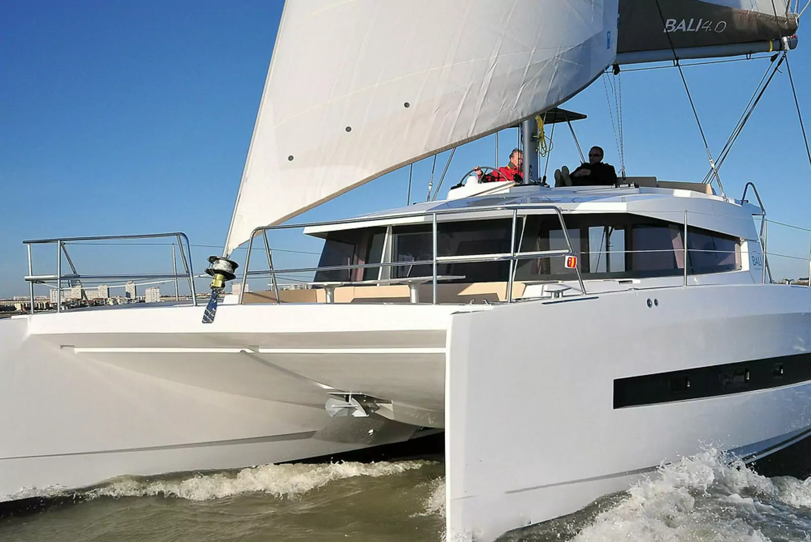 Premium sailing catamaran used for a leadership and team-building workshop with Jonathan Lobert